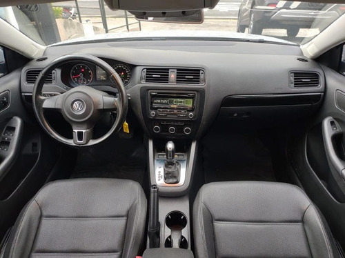 Volkswagen Jetta 2.0 Comfortline Flex 4p Tiptronic