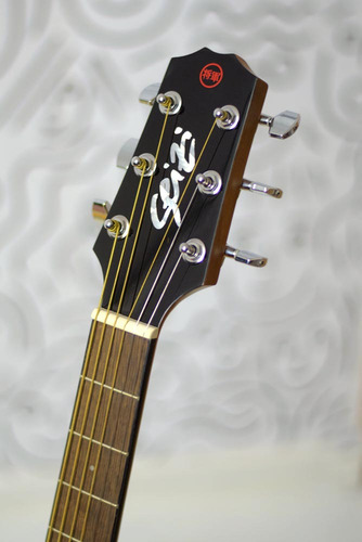 Violão Seizi Ryu Grand Auditorium Tampo Em Spruce Eletroacústico Afinador Embutido Recarregável Kaizen Bag Seizi Armor Com Palheta