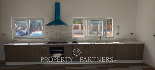 Algarrobo, Gran Casa En Arriendo En Condominio