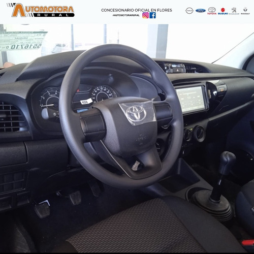Imagen 7 de 25 de Toyota Hilux 2023 2.4 P.up T.diesel Dx 4x4