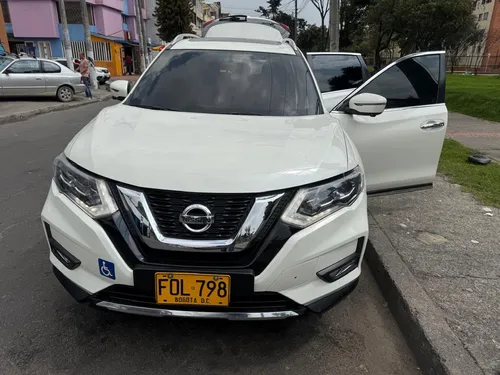 Motor 2.5l, 7 Puestos, Transmisión Automática, Muy Bien Cuid