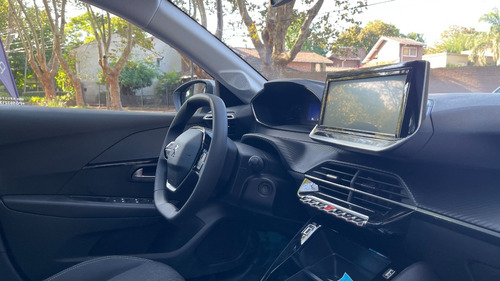 Imagen 21 de 25 de Peugeot 208 Active Pack Tiptronic