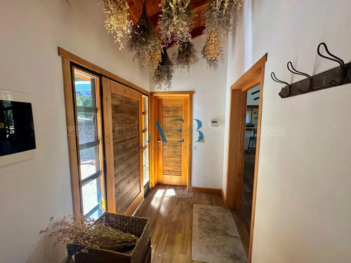 Venta De Casa En Arelauquen - Bariloche -
