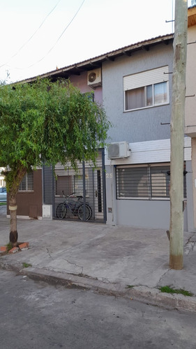 Vendo! Excelente Propiedad 3 Ambientes + Playroom En Barrio Don Bosco / Ramos Mejia