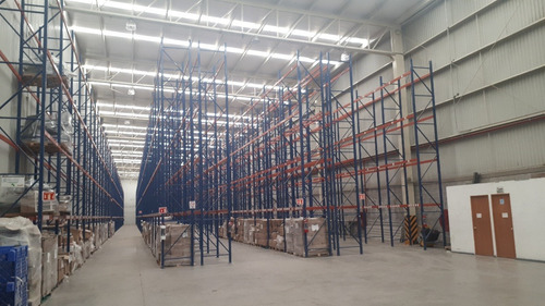 Bodega En Renta Cuautitlán. 1,560 M2. Andenes Y Racks.