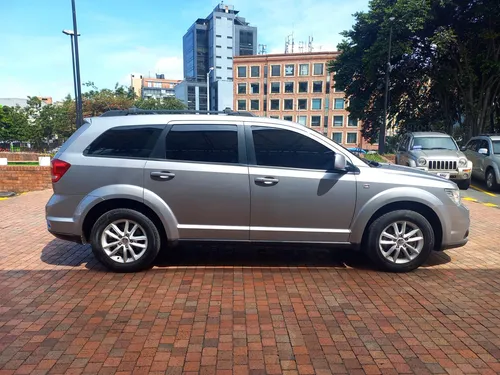 Dodge Journey 2.4 Sxt Fl Aut 7 PASAJEROS