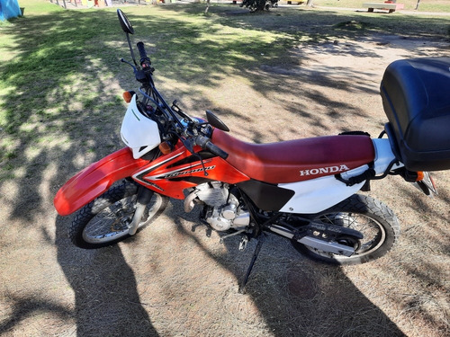 Imagen 4 de 17 de Honda Tornado Xr 250
