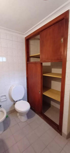 Casa En Venta - 2 Dormitorios 2 Baños - 249mts2 - Azul