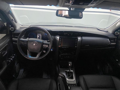 Imagem 8 de 11 de Hilux Sw4 2.8 D-4d Turbo Diesel Srx 4x4 Automático