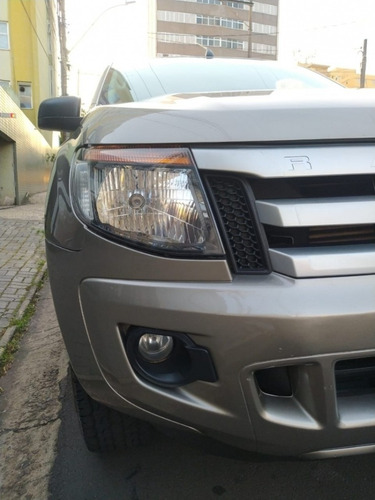 Imagem 9 de 15 de Ford Ranger 3.2 Turbo Diesel 4x4 Automática 2014- Mais Nova