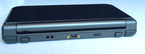 Nintendo New 3ds Xl Buen Estado Con Muchos Accesorios Negro Metálico