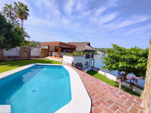 Casa En Privada En Tequesquitengo, Jojutla, Morelos - Ham-581-cp