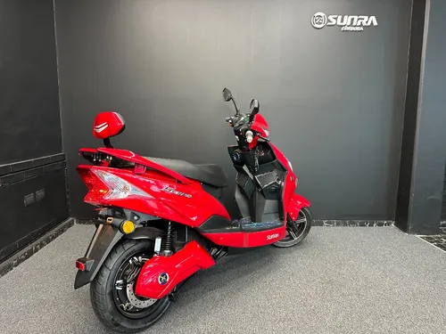 Moto Eléctrica Sunra Hawk Litio 2025