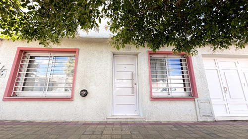 Casa En Venta Tres Habitaciones Semicentro De Tandil