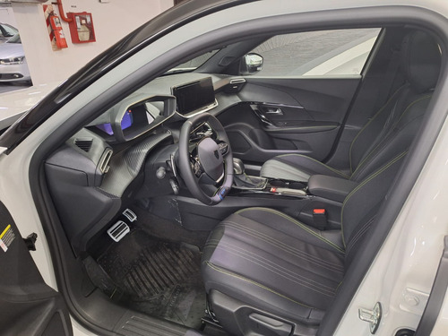 Peugeot 2008 1.0T Gt