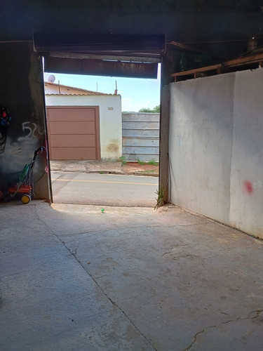 Lindo Galpão De Boa Estrutura 210 Mts Obs Precisa Desmembrar