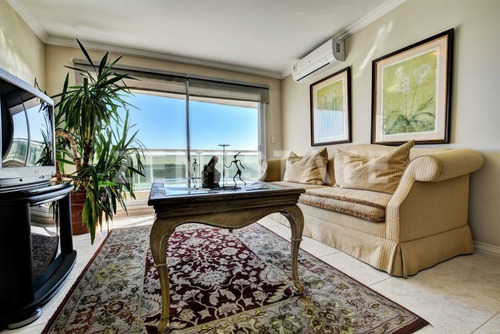 Venta De Apartamento 3 Dormitorios En Playa Mansa,