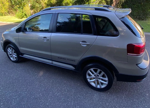 Volkswagen Suran Cross 1.6 Highline 101cv