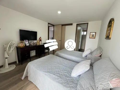 Venta De Apartamento En Calasanz, Amplios Espacios Y Excelente Ubicación