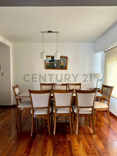 Casa En Venta En Barrio Privado, City Bell