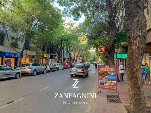 Se Vende Cochera En Ciudad De Mendoza. Excelente Ubicación -