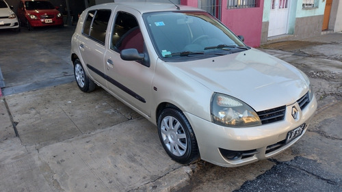 Imagen 13 de 13 de Renault Clio 1.2 Authentique Pack I 75cv 2011