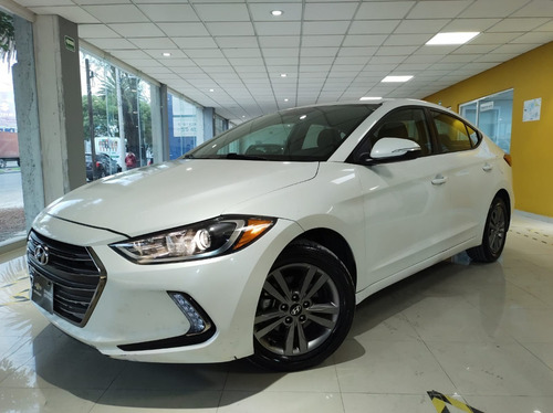 Imagen 1 de 13 de Hyundai Elantra