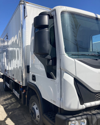 Iveco Tector 11190 Con Furgon Seco Facchini