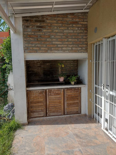 Imagen 13 de 15 de Casa En Venta 2 Dormitorios - Fisherton - Impecable