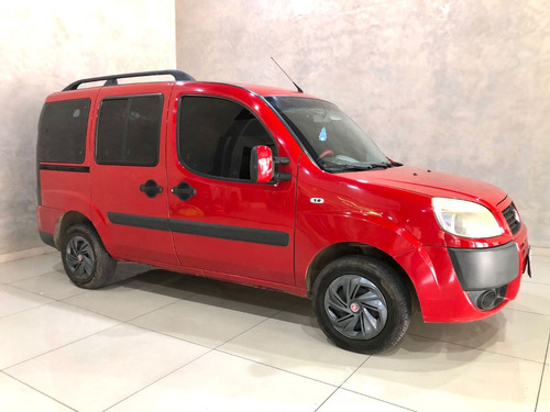 Fiat Doblo 1.8 16v Essence Flex 5p