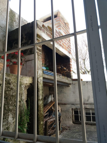 Casa 77 Mts2 Usd 25000 + Bhu 2 Dormitorios, Con Azotea.