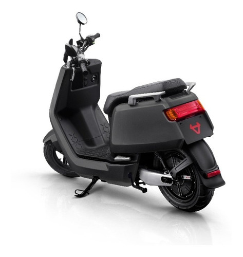 Imagen 4 de 5 de Moto Scooter Eléctrico Nuuv Nqi Sport Gris Matte No Sunra