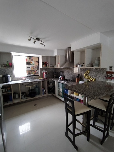 Imagen 5 de 13 de Townhouse En Venta, Ubicado En La Cumaca. Riviera Country