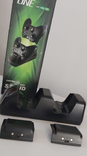 Imagen 2 de 6 de Base Carga Control Xbox One Mando Joystick + 2 Baterias