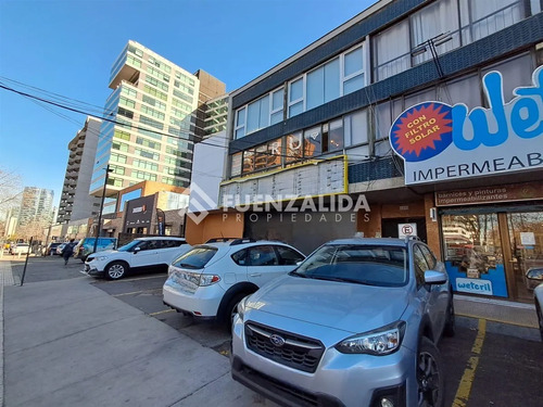 Gran Local Comercial Arriendo Av. Apoquindo Las Condes