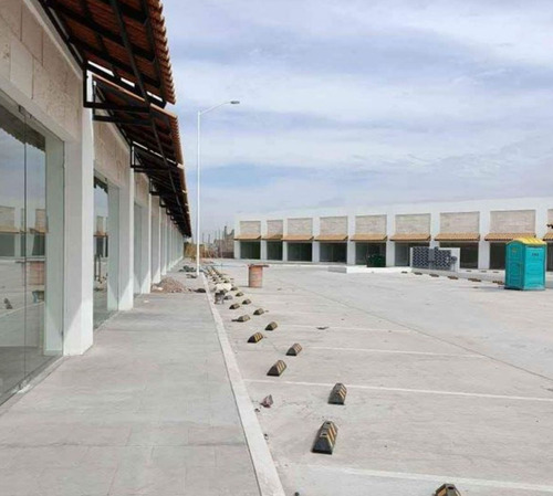 Locales En Venta A Estrenar En Plaza La Cantera Al Poniente De Ags.
