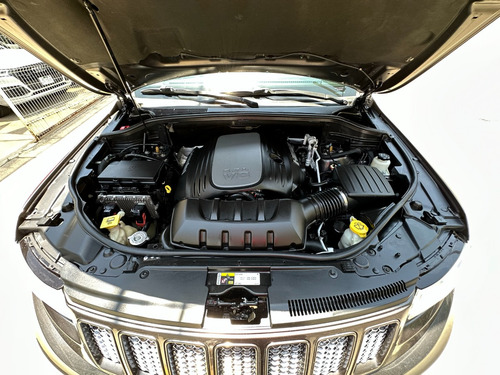 Jeep Grand Cherokee 5.7 Summit 4x4 Mt