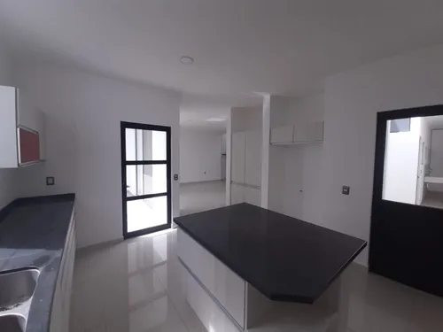 Estrena Residencia De Autor En Cumbres Del Lago, Jardín, 3 Recs, Tina, Cto Serv