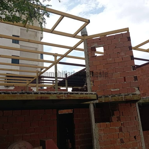 Imagen 4 de 4 de Town House En Los Corales Ref 1146