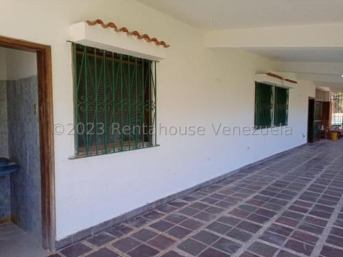 Imagen 4 de 15 de En Venta Hacienda (caballeriza) En Parque Caiza