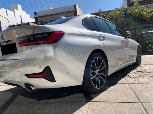 Imagen 13 de 15 de Bmw Serie 3 2020 3.0 330i Sedan Sport Line 252cv