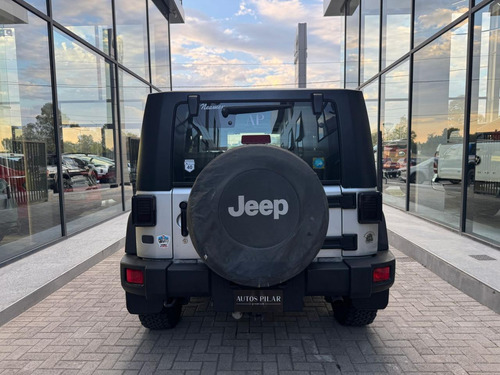 Jeep Wrangler 3.8 Sport