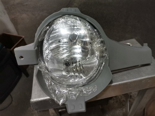 Faro Neblina Izquierdo Toyota Hilux-fortuner