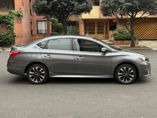 Nissan Sentra 1.8 B17 Fl Exclusive