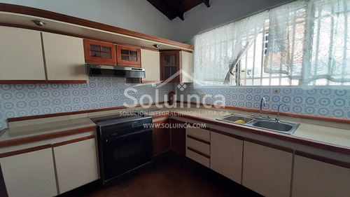 Imagen 8 de 30 de Amplia Y Comoda Casa Pedregosa Baja