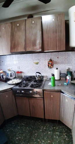 Imagen 3 de 8 de Venta De Departamento De 3 Ambientes En Bernal Oeste