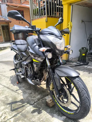 Pulsar Ns 200