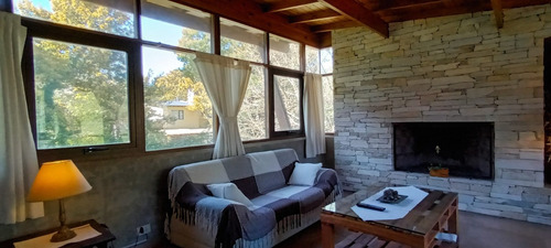 Casa Estilo Cabaña, Excelente Entorno, Capacidad 4 Personas, Bosque Peralta Ramos, Mar Del Plata