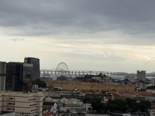 Apartamento Construído E Reformado. No Centro Do Rio 44 M² | 2 Quartos | Próximo Ao Metrô E Vlt (com 1 Ano)