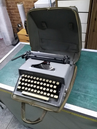 Maquina De Escribir Remington Portatil